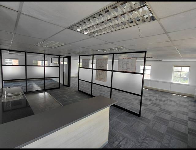 137M² OFFICE TO LET IN FOURWAYS